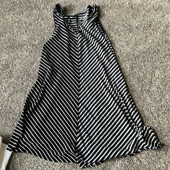 Striped black and white dress - Picture 1 of 2